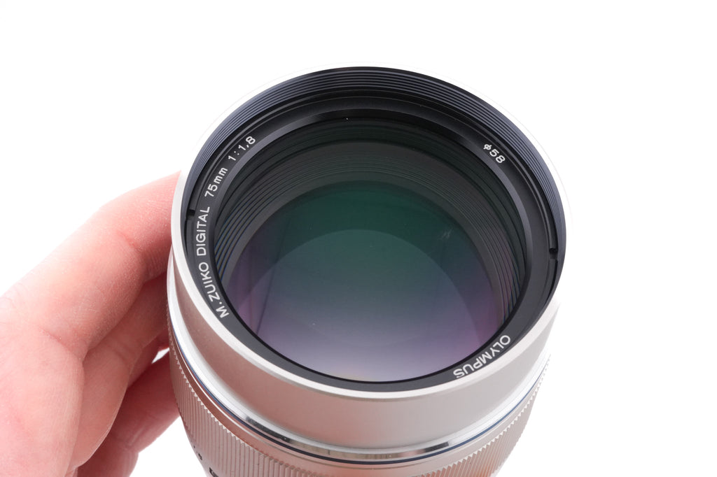Olympus 75mm f1.8 M.Zuiko Digital ED MSC