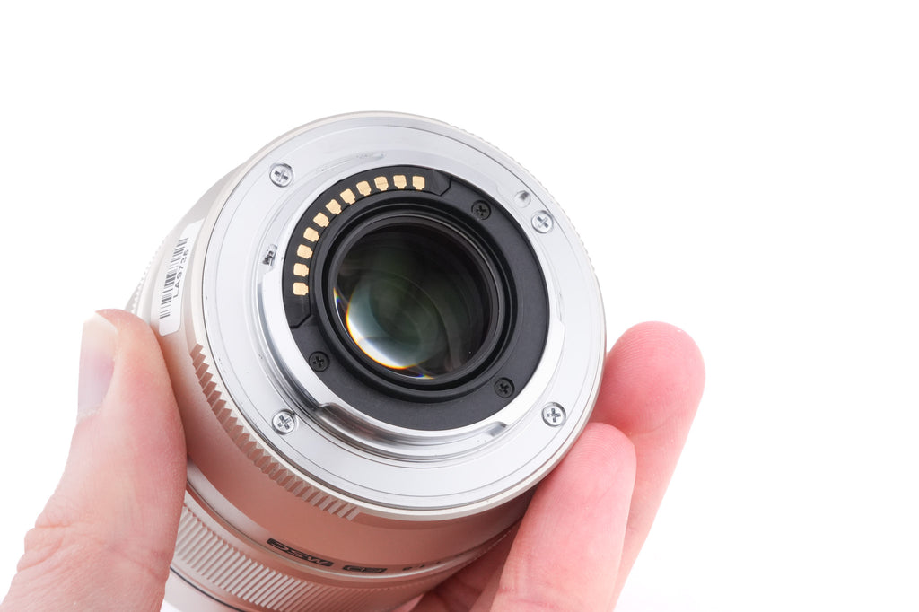 Olympus 75mm f1.8 M.Zuiko Digital ED MSC