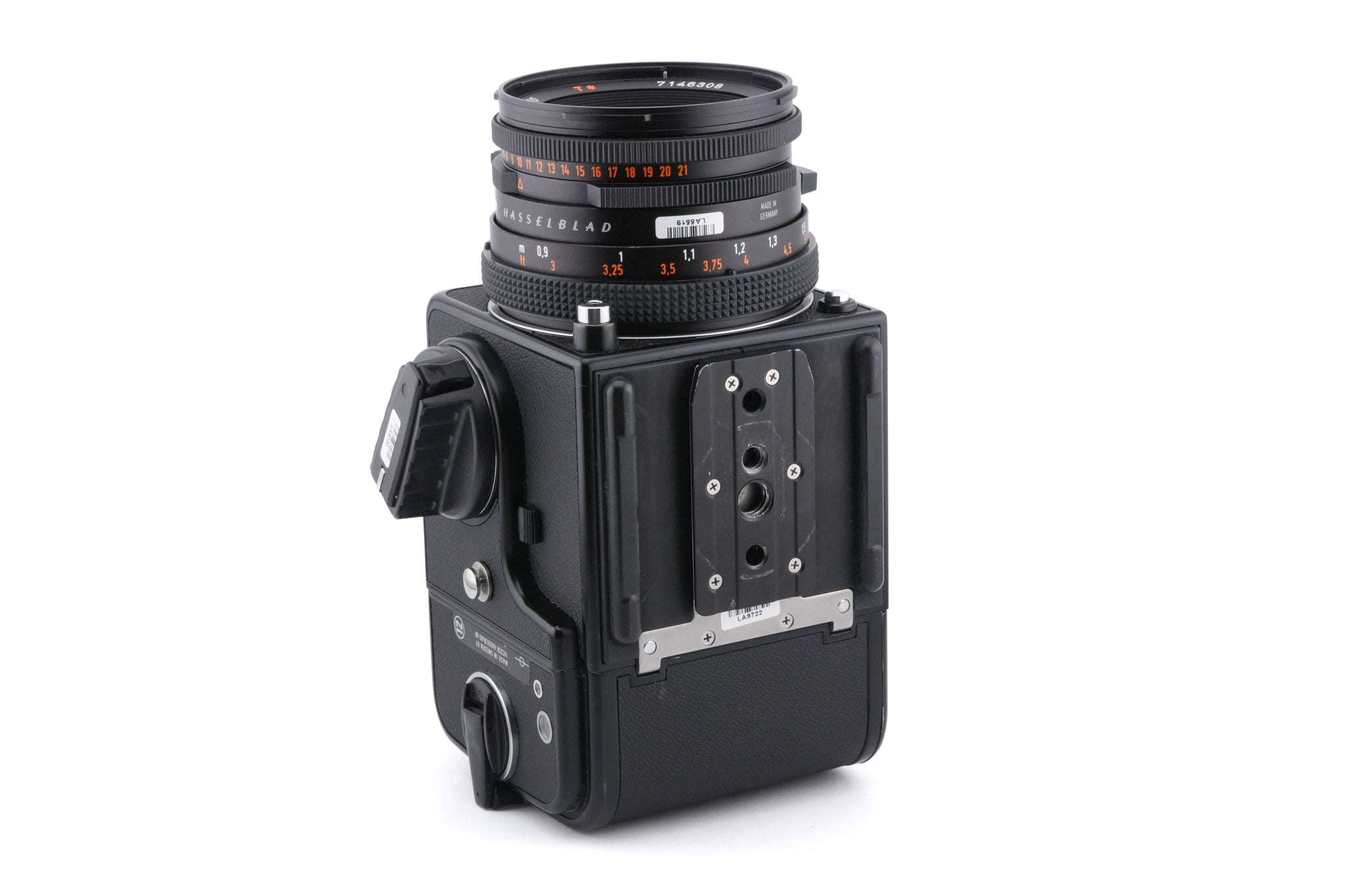 Hasselblad 503CW (Black, 10246) + A12N Film Magazine + Winding Crank E (44086) + Acute Matte Grid / Split Image Focusing Screen (42170) + Waist Level Finder (New / Black, 42323) + 80mm f2.8 Planar T* CF (20029)