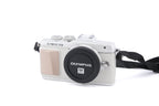 Olympus PEN E-PL7 + FL-LM1 Flash