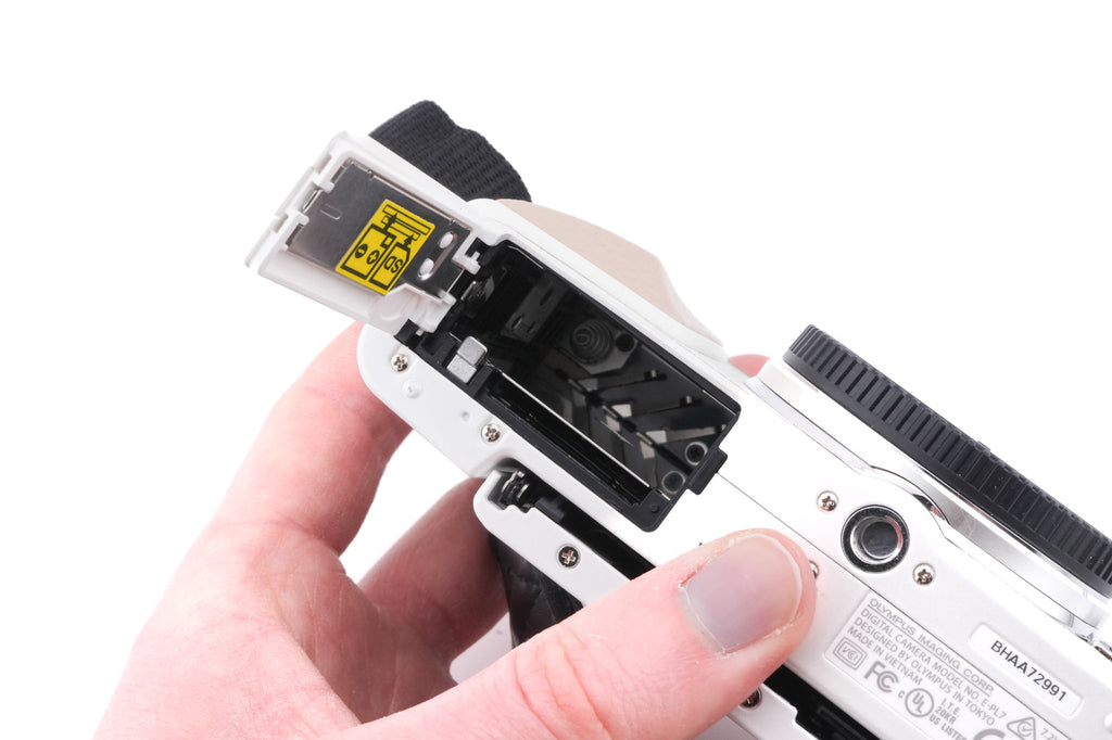 Olympus PEN E-PL7 + FL-LM1 Flash
