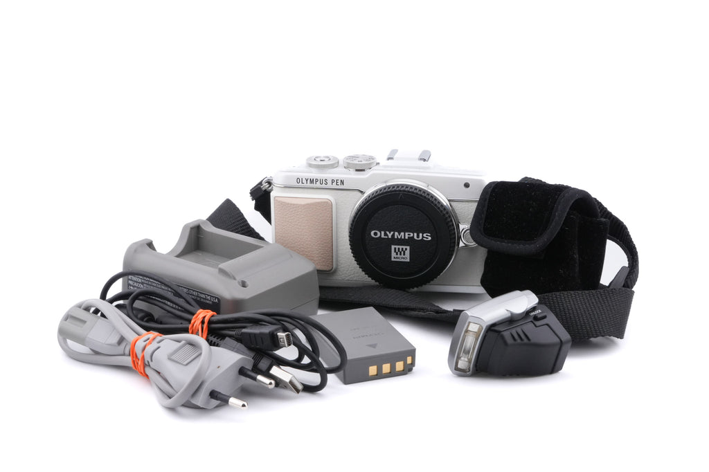 Olympus PEN E-PL7 + FL-LM1 Flash