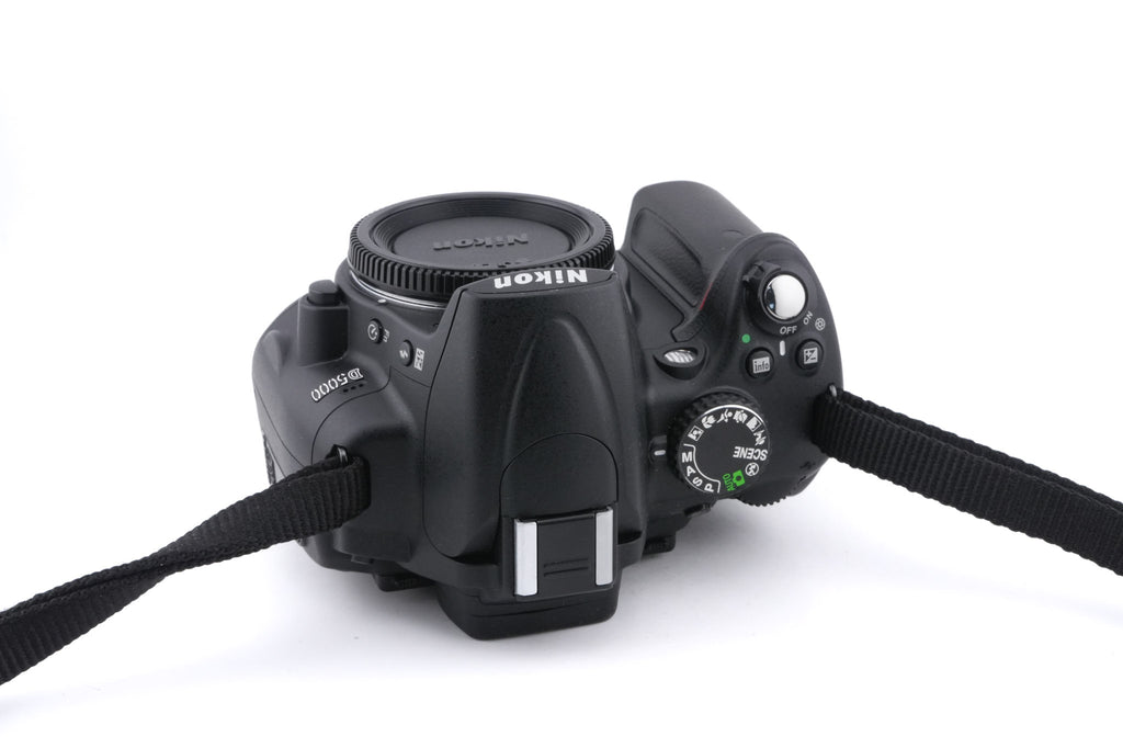 Nikon D5000