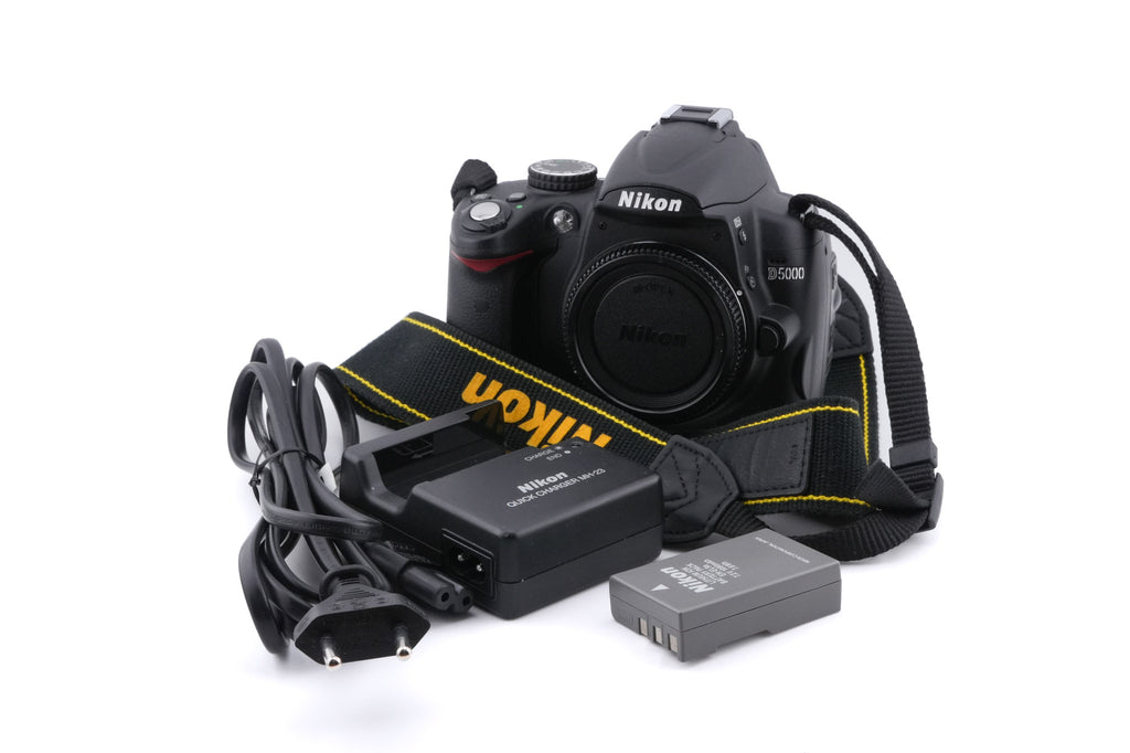 Nikon D5000