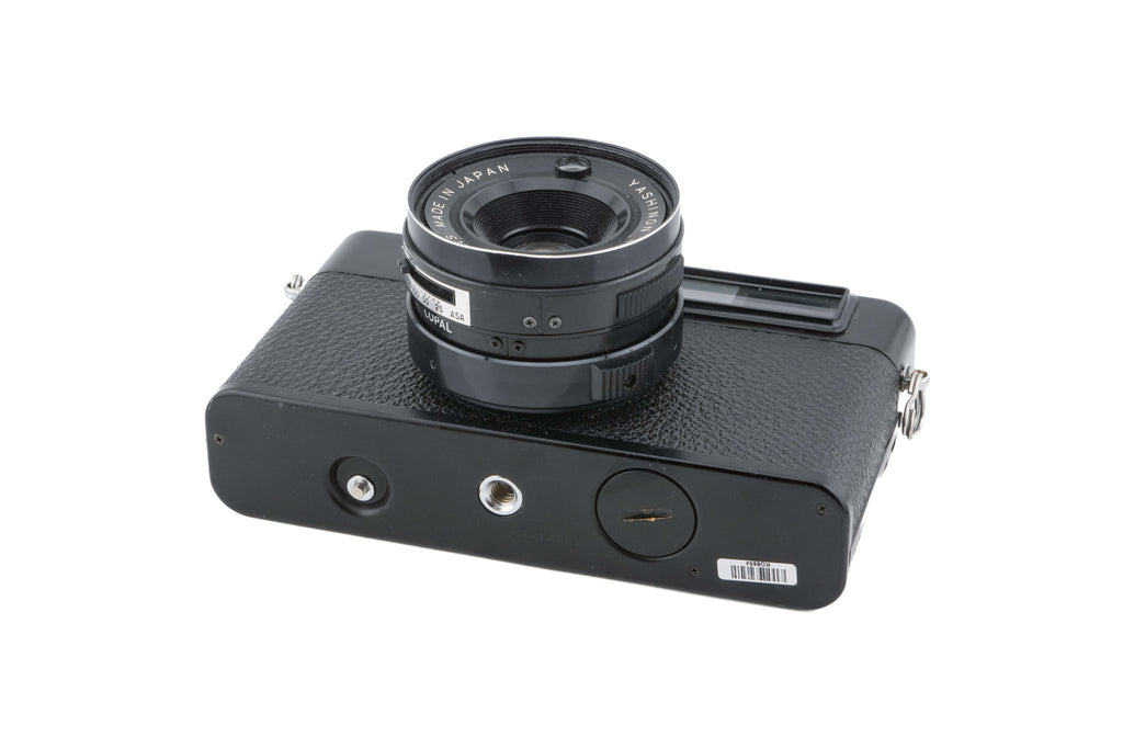 Yashica MG-1