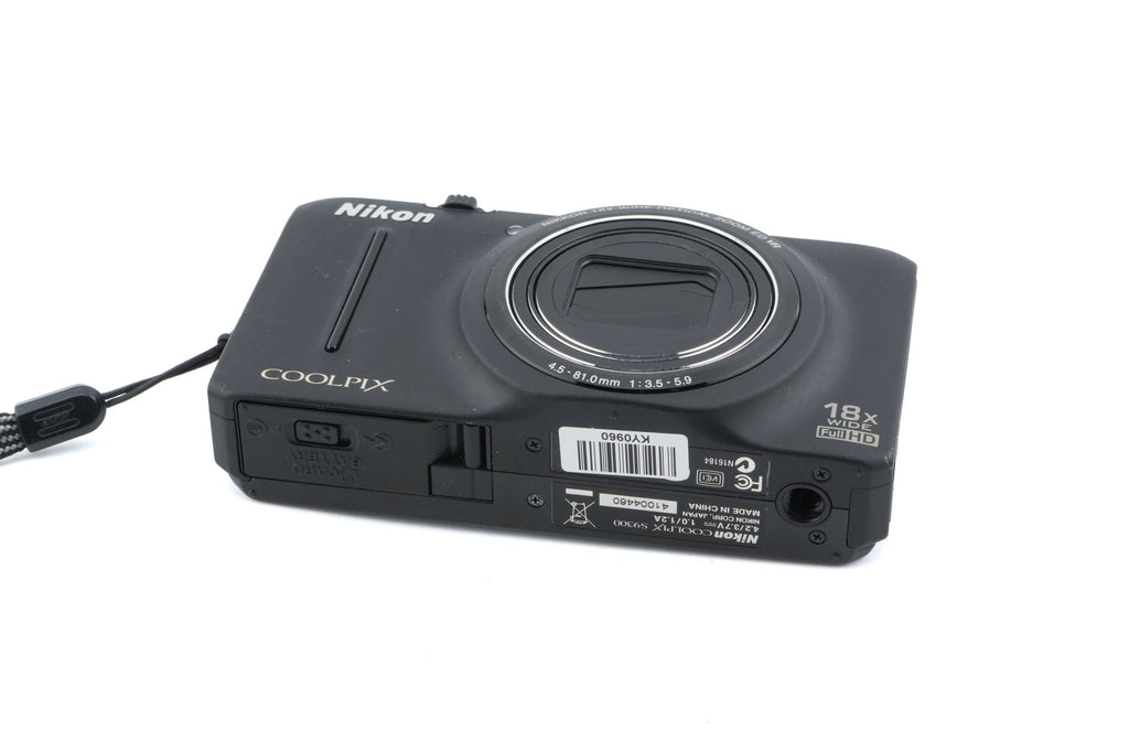 Nikon Coolpix S9300
