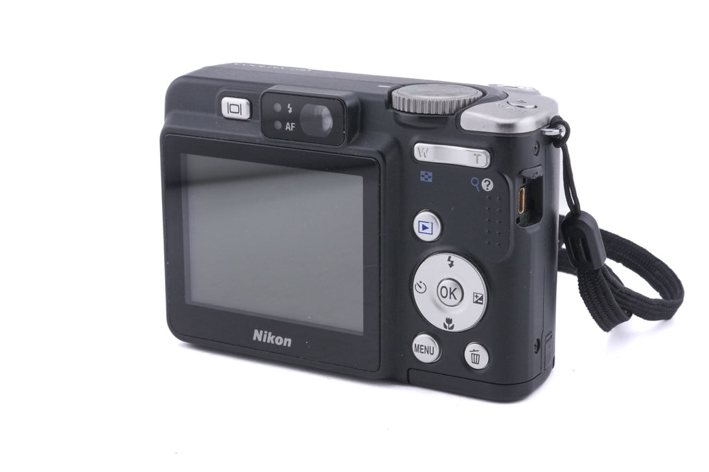 Nikon Coolpix P50