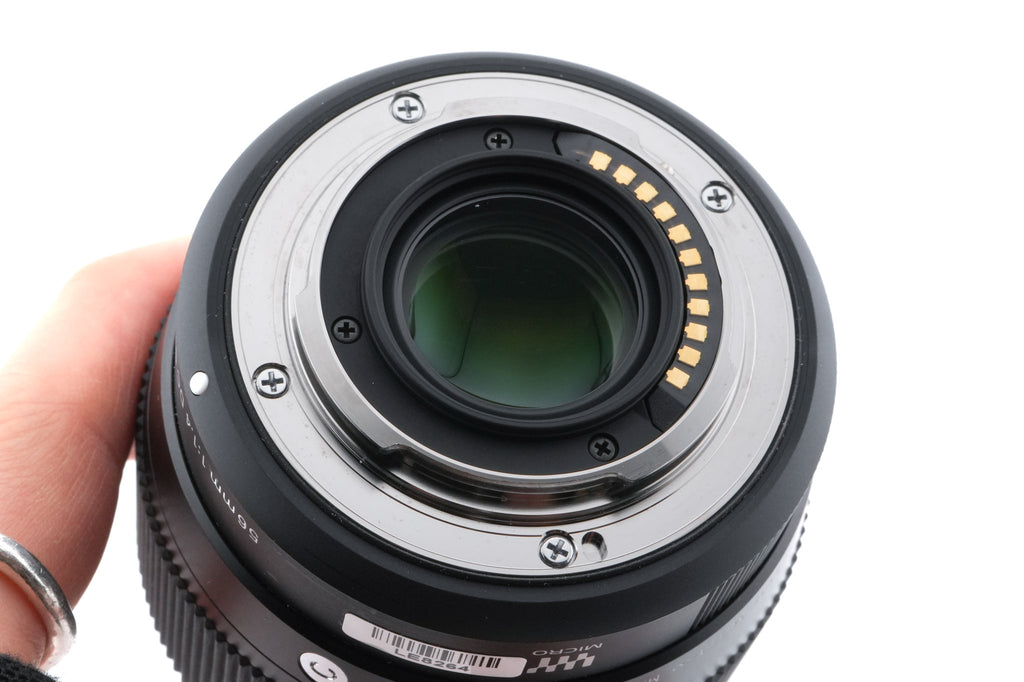 Sigma 56mm f1.4 DC DN HSM Contemporary (018)