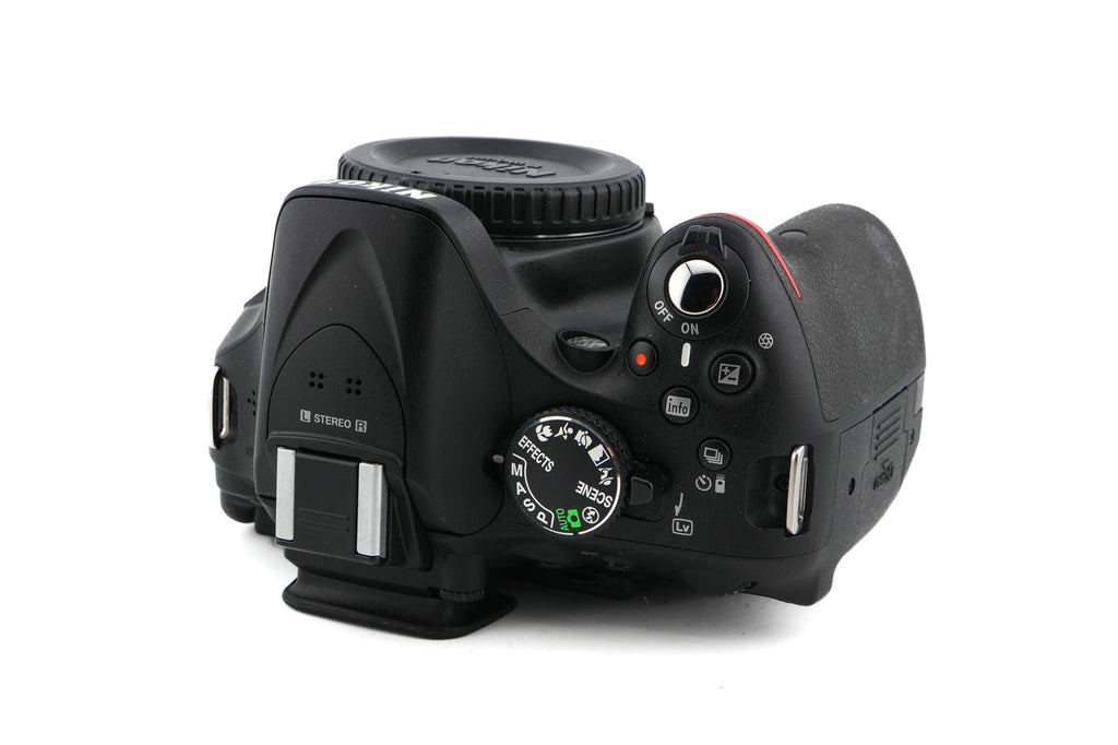Nikon D5200
