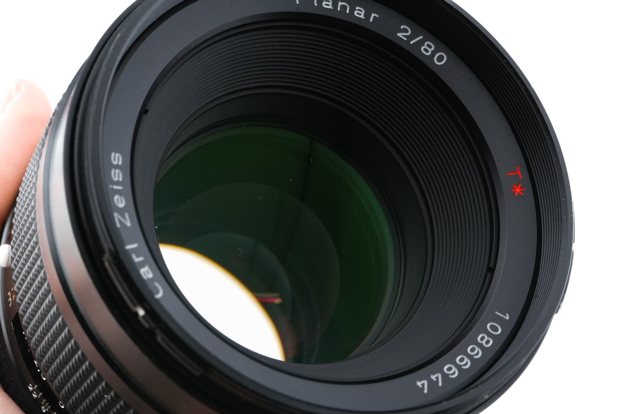 Contax 645 + MF-1 AE Prism Finder + MFB-1 120/220 Film Back Holder + 80mm f2 Planar T*