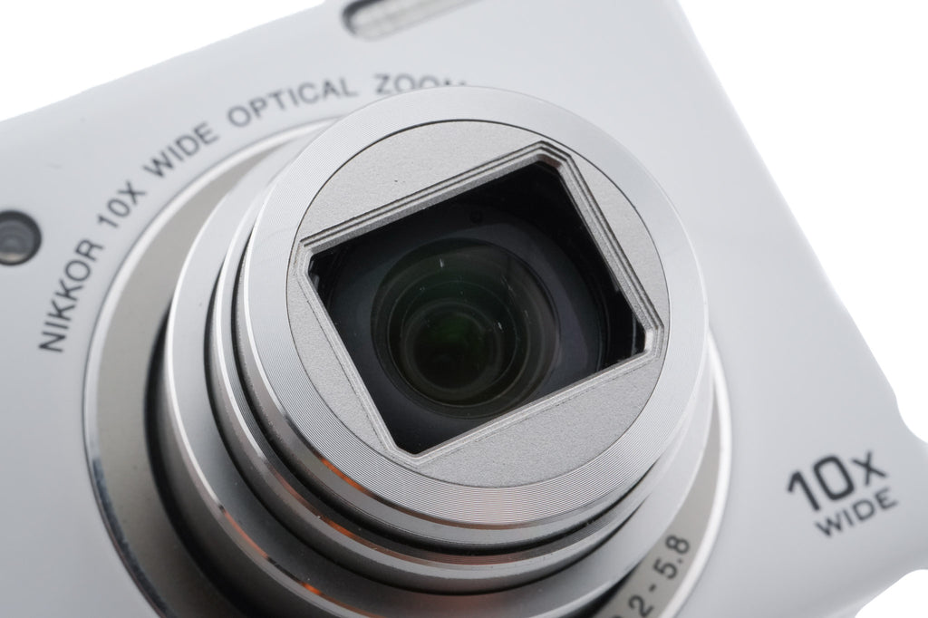 Nikon Coolpix S6200