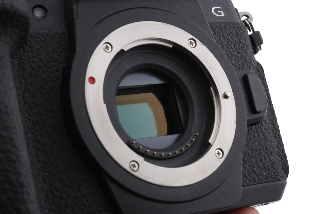 Panasonic Lumix DC-G90