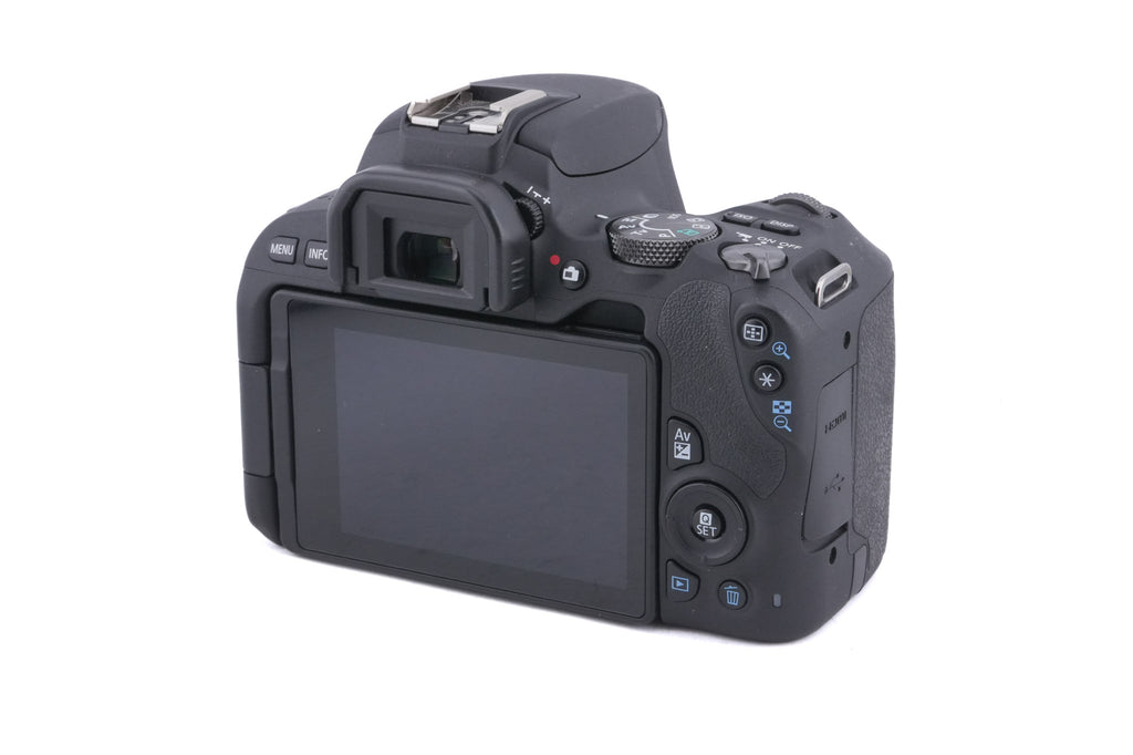 Canon EOS 200D
