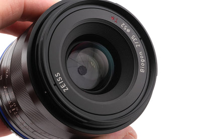 Carl Zeiss 35mm f2 Biogon T* Loxia