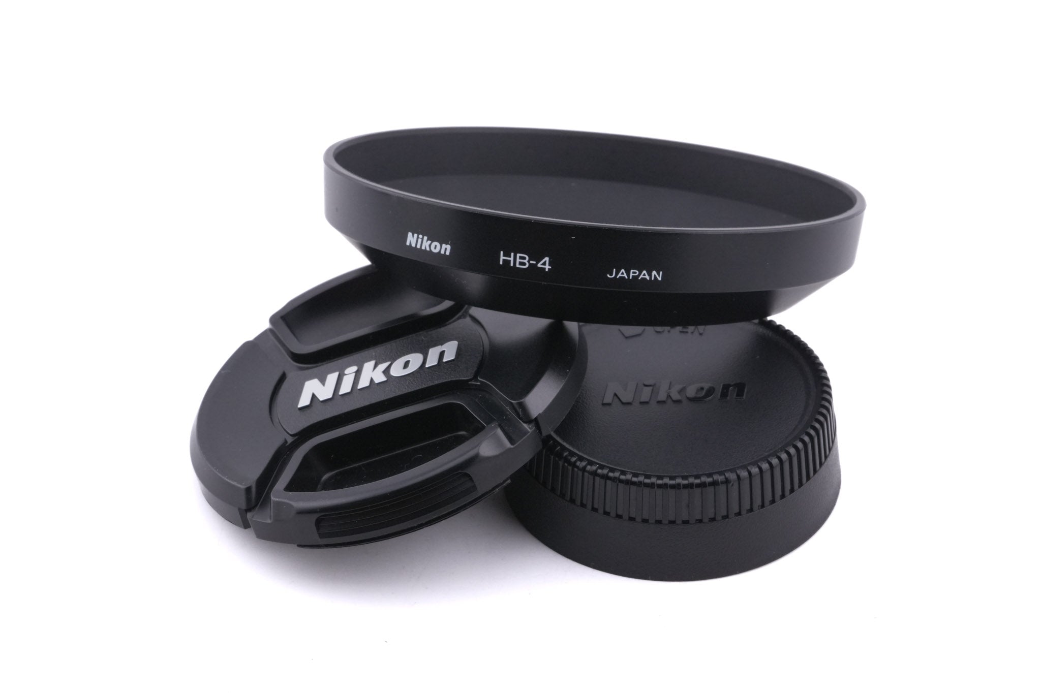 Nikon 20mm f2.8 AF Nikkor D + HB-4 Lens Hood