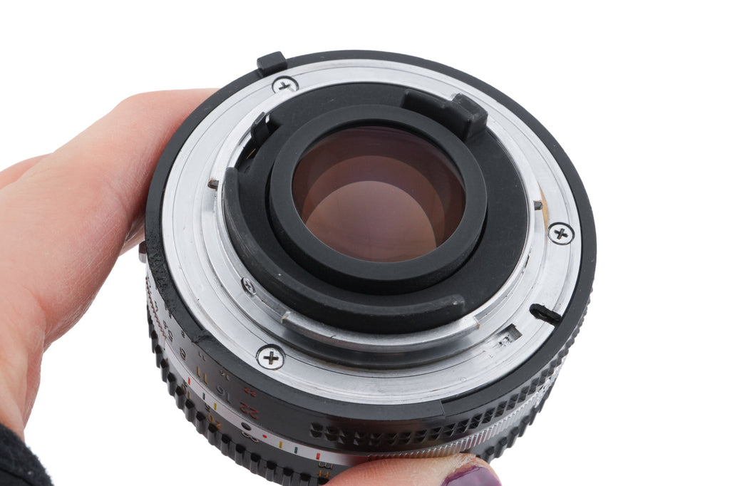 Nikon 50mm f1.8 Nikkor AI-S (0.6m)