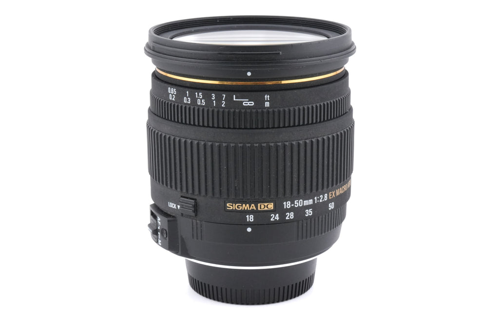 Sigma 18-50mm f2.8 EX DC Macro HSM