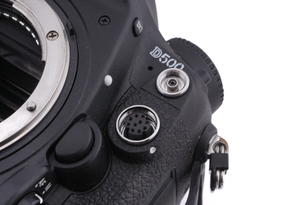 Nikon D500