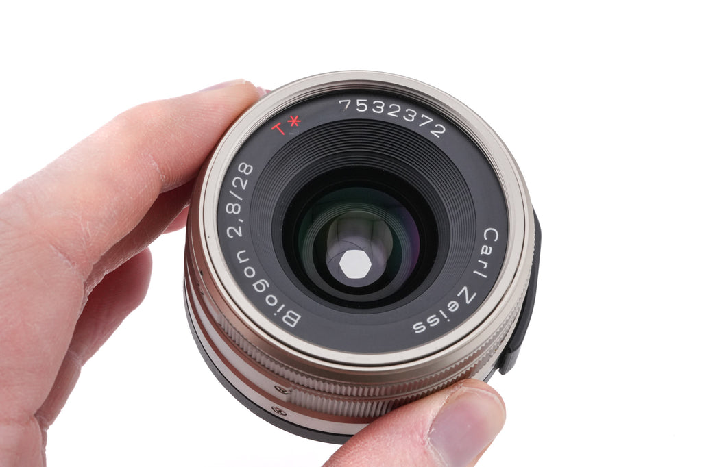 Carl Zeiss 28mm f2.8 Biogon T*