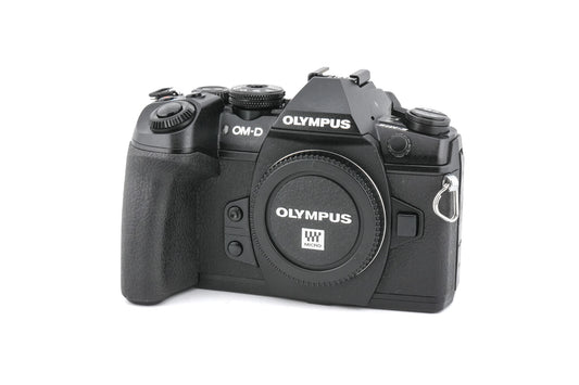 Olympus OM-D E-M1 Mark II + FL-LM3 Flash