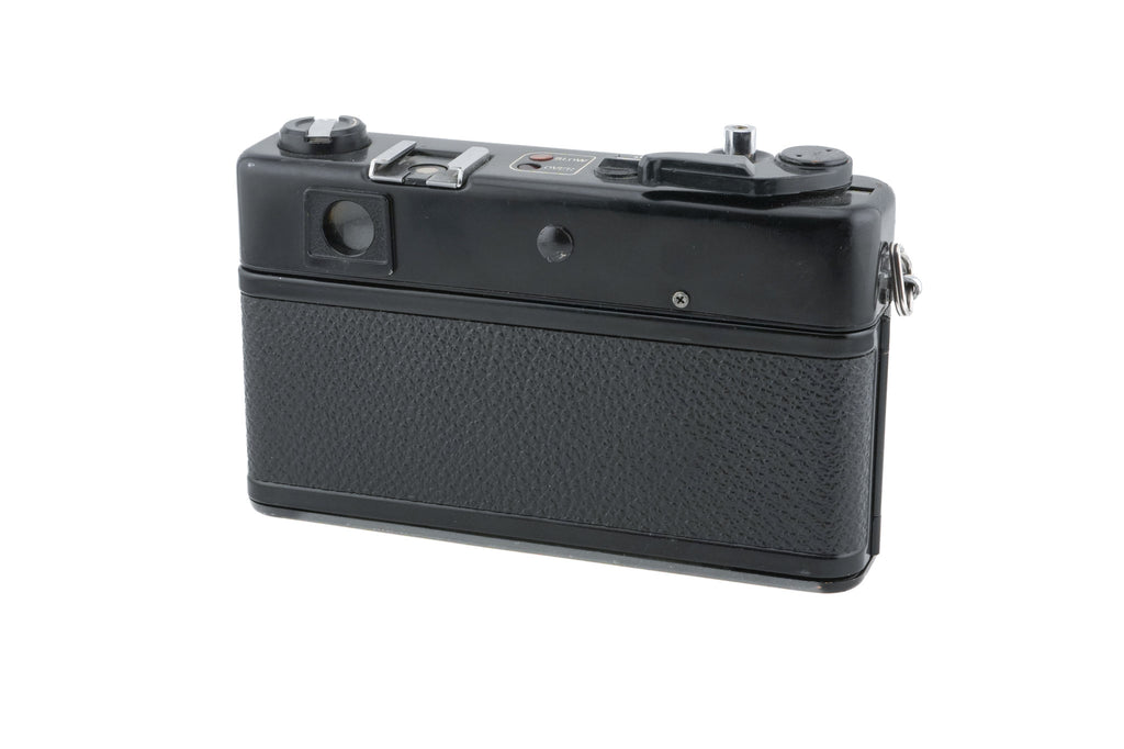 Yashica MG-1