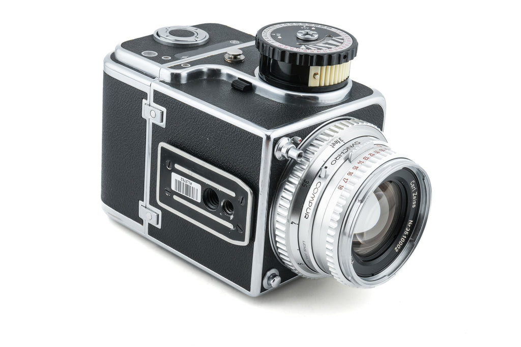 Hasselblad 500C (10022) + C12 Film Magazine (30015 / TIMAC) + Film Advance Knob With Exposure Meter (54011) + Waist Level Finder (Old / Silver, 42021) + 80mm f2.8 Planar C (20028)