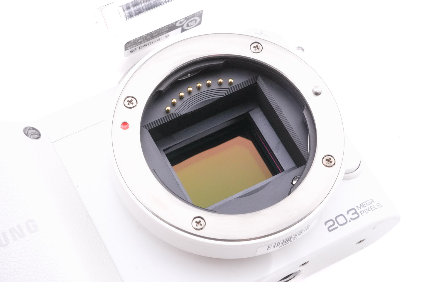 Samsung NX1100 + 20-50mm f3.5-5.6 II ED i-Function + SEF8A Flash