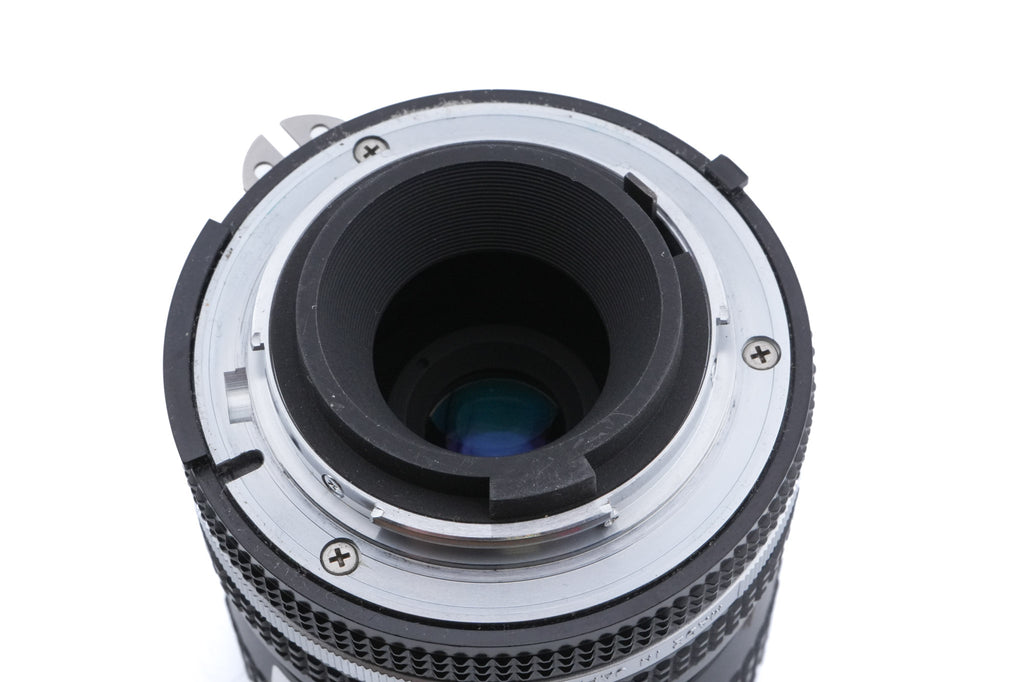 Nikon 35-70mm f3.3-4.5 Zoom-Nikkor AI-S