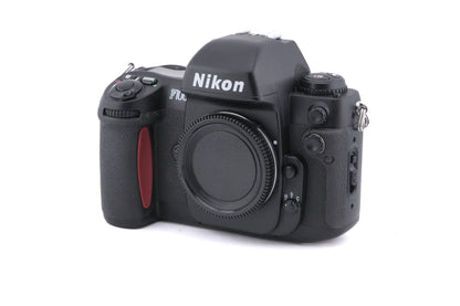 Nikon F100
