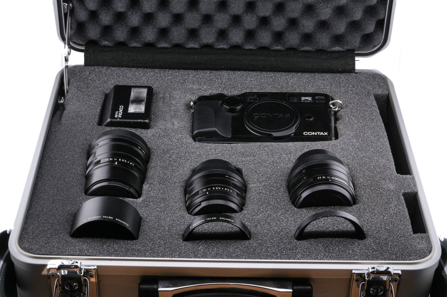 Contax G2 (Black) + 45mm f2 Planar T* (Black) + 28mm f2.8 Biogon T* (Black) + 90mm f2.8 Sonnar T* (Black)