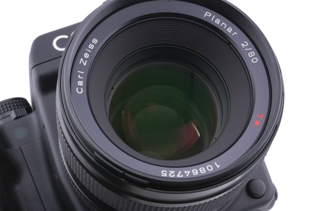 Contax 645 + 80mm f2 Planar T* + MF-1 AE Prism Finder + MFB-1 120/220 Film Back Holder