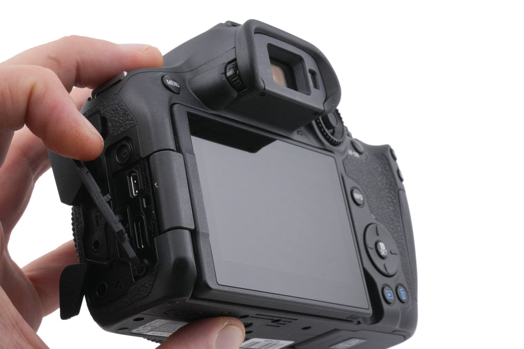 Canon EOS R7