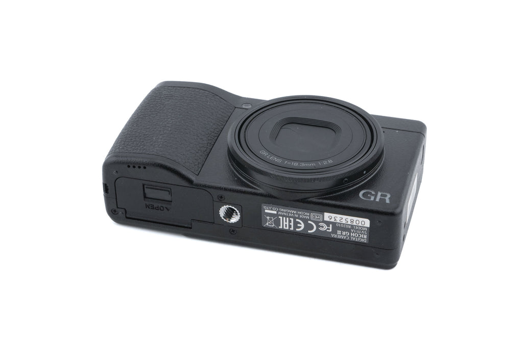 Ricoh GR III