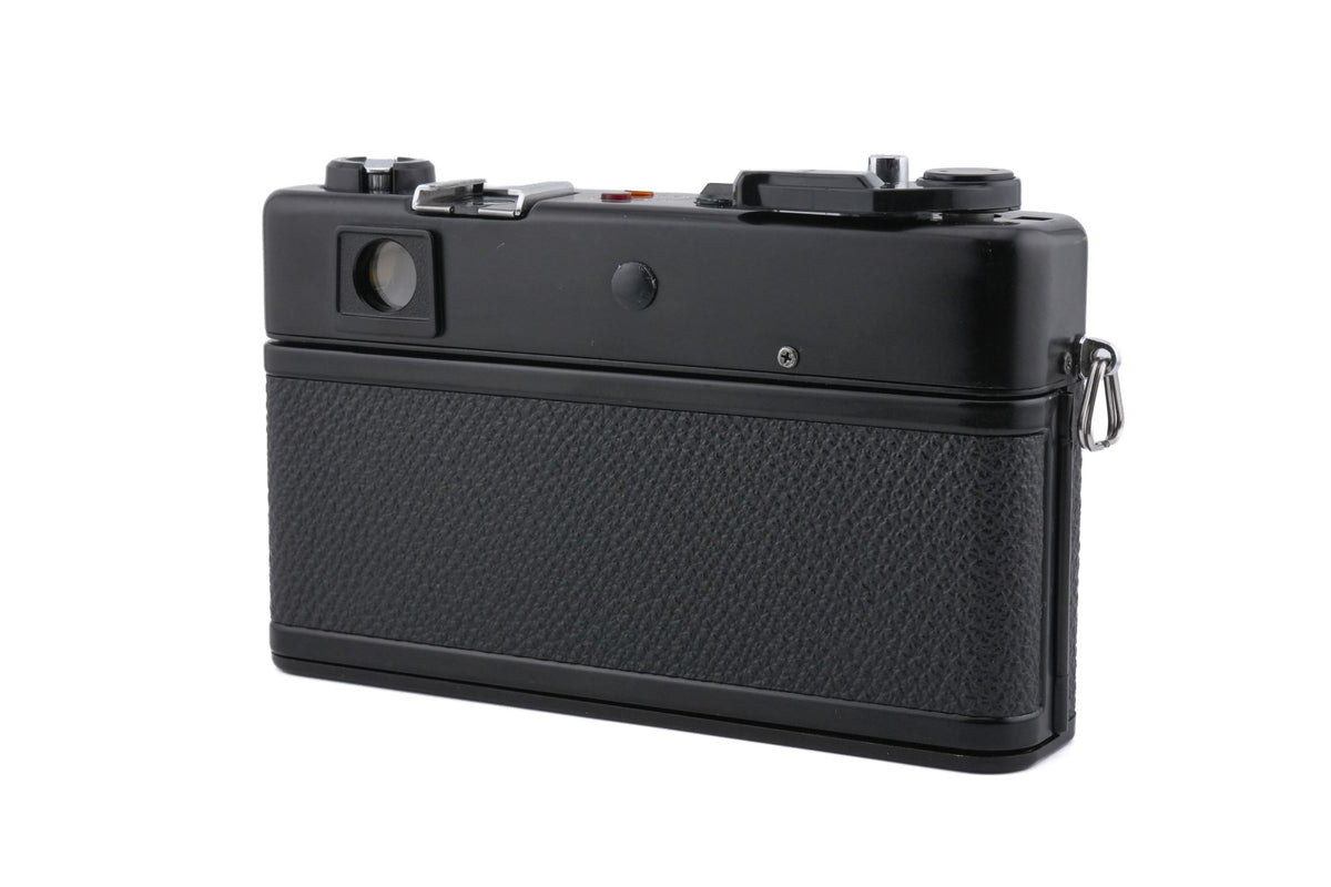 Yashica MG-1