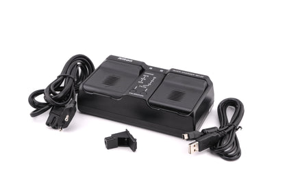 Nikon D3S + MH-22 Quick Charger