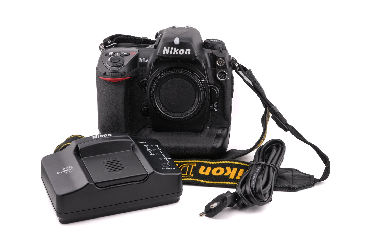 Nikon D2x + MH-21 Quick Charger