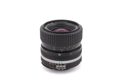 Nikon 35-70mm f3.3-4.5 Zoom-Nikkor AI-S