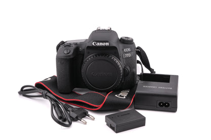 Canon EOS 77D