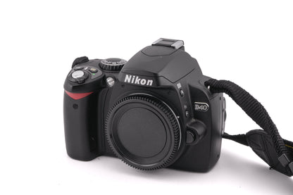 Nikon D40