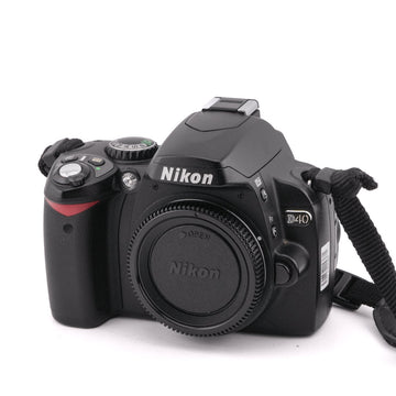 Nikon D40