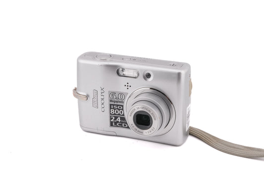 Nikon Coolpix L11 - Camera