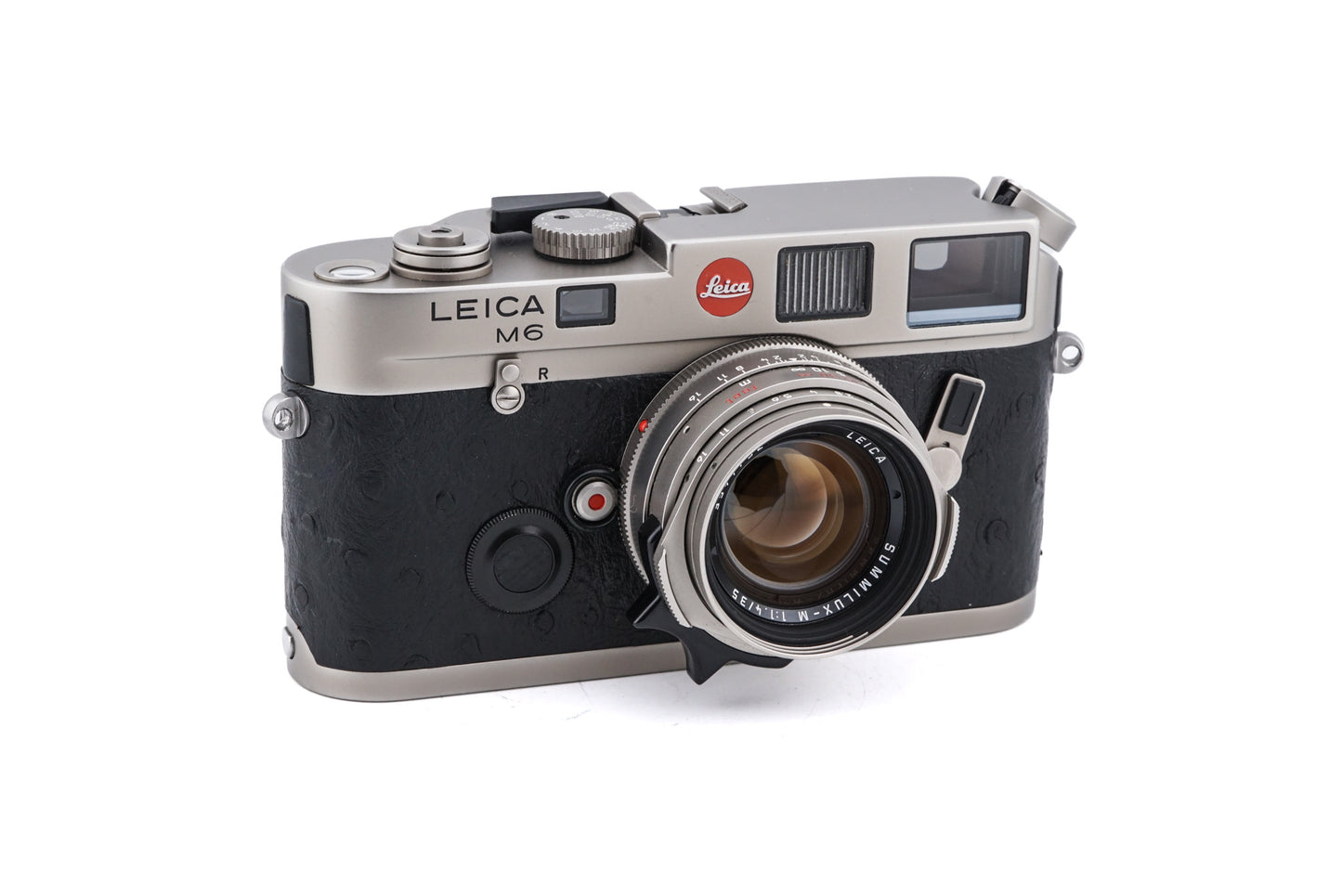 Leica M6 Titanium (10412) + 35mm f1.4 Summilux-M V2 Titanium (11860)