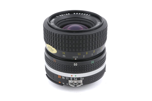 Nikon 35-70mm f3.3-4.5 Zoom-Nikkor AI-S