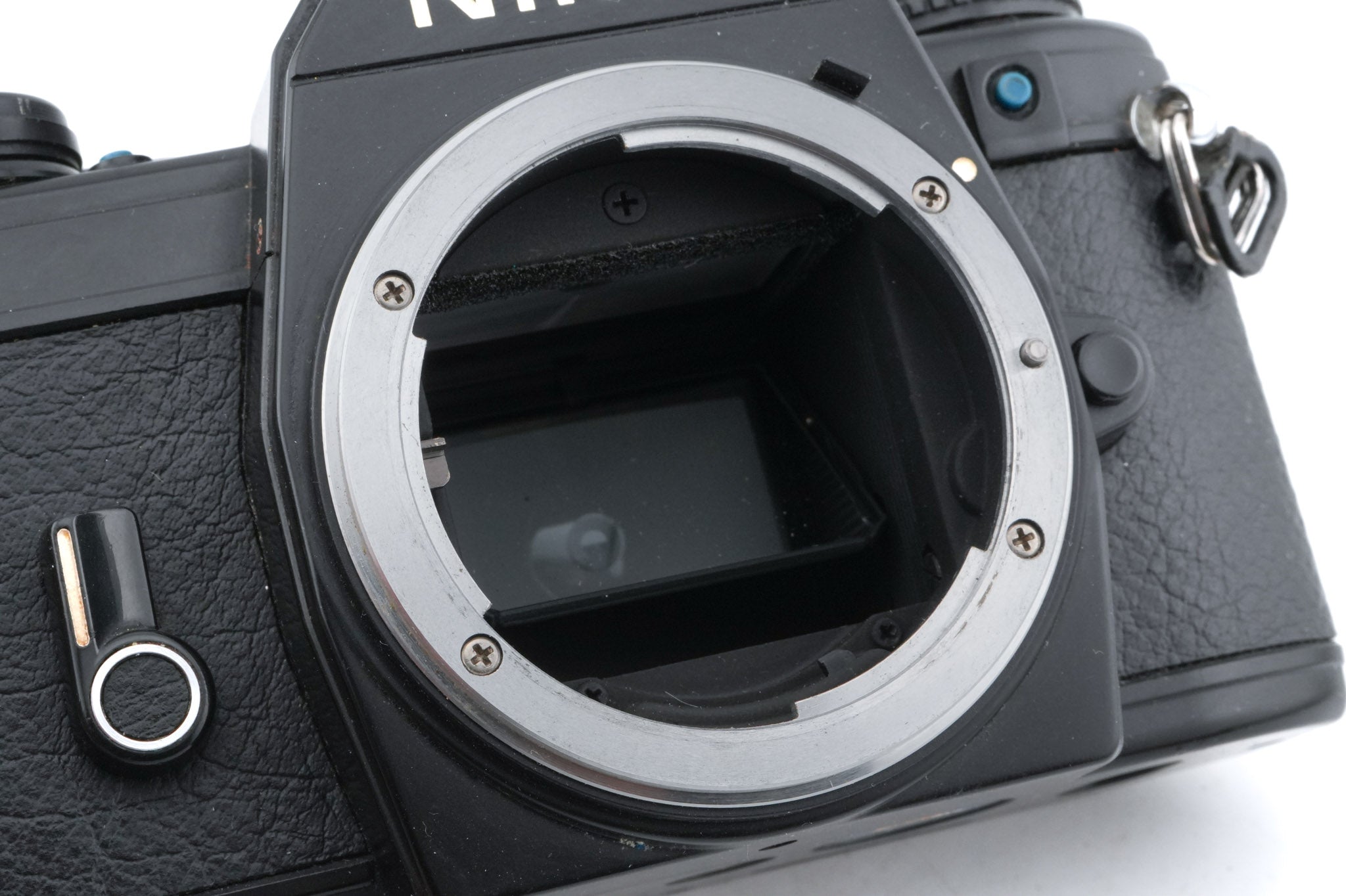 Nikon EM