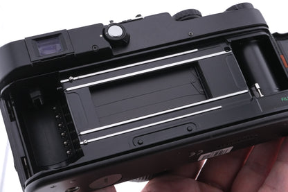 Hasselblad XPan (3014010) + 45mm f4 (3024015) + Lens Hood (54406)