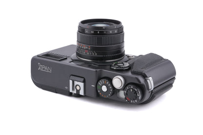 Hasselblad XPan (3014010) + 45mm f4 (3024015) + Lens Hood (54406)