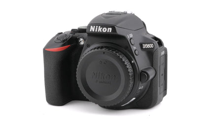Nikon D5600