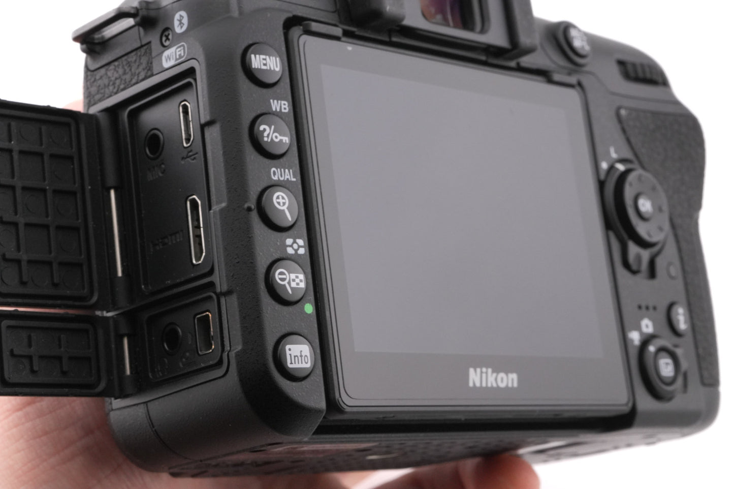 Nikon D7500