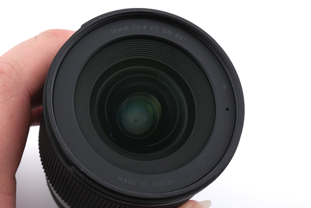Sigma 16mm f1.4 DC DN Contemporary (017)