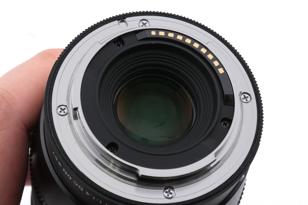 Sigma 16mm f1.4 DC DN Contemporary (017)